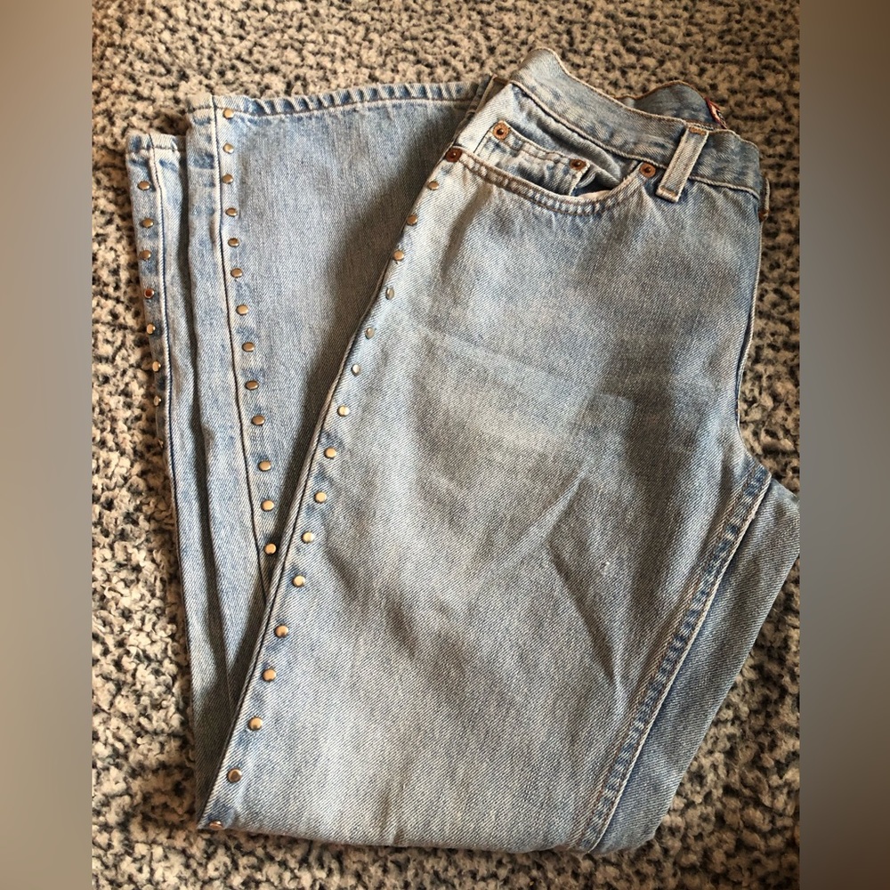 Old navy short bootcut jean with studs embroidered on the side